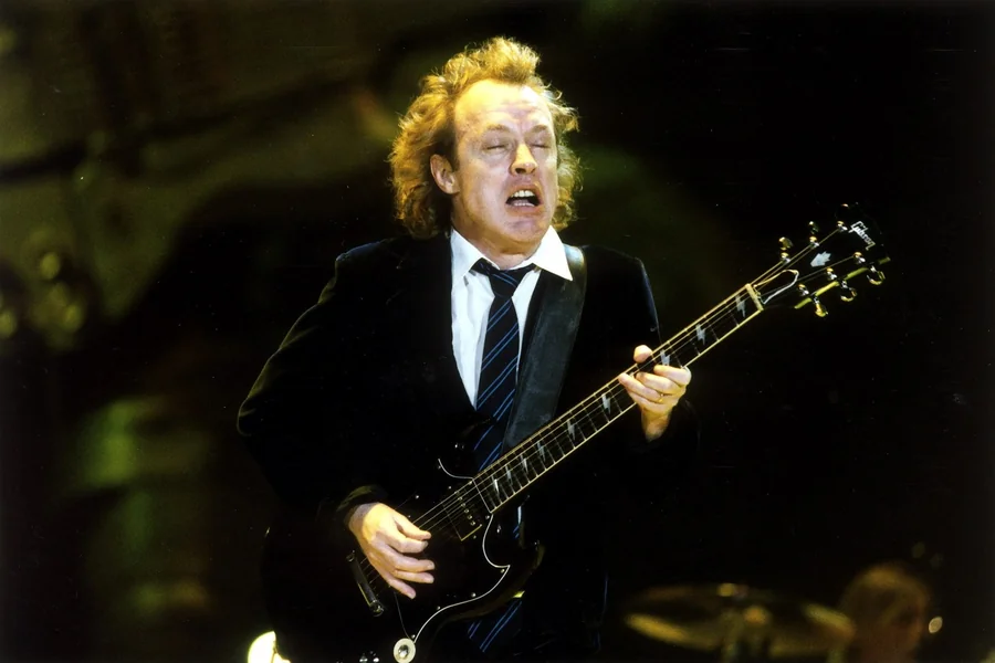 Angus Young Height
