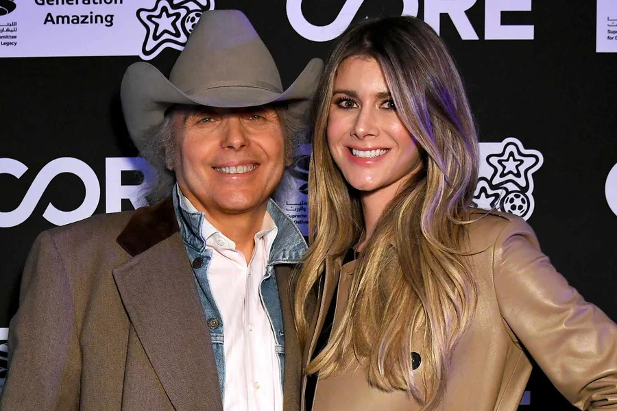 Dwight Yoakam Wife