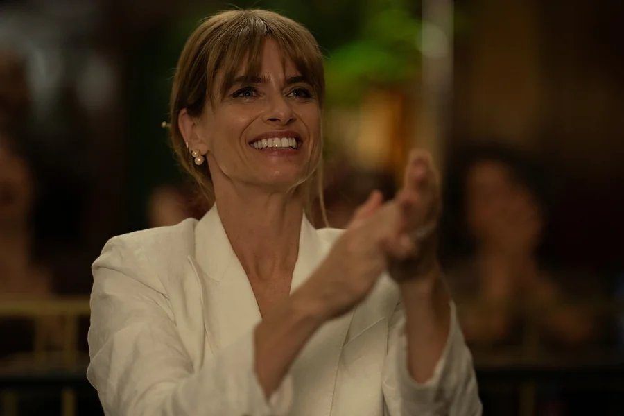 amanda peet net worth
