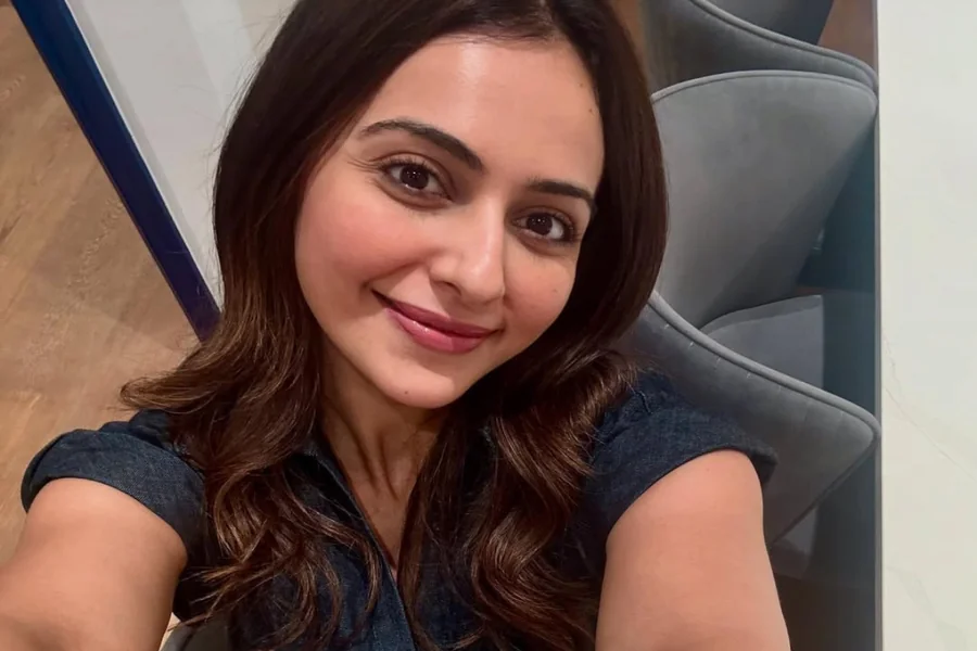 Morning Skincare Rituals Celebrities Swear By for That Red-Carpet Glow