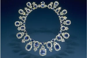 Which Necklace Styles Deliver the Best Combination of Elegance and Versatility?